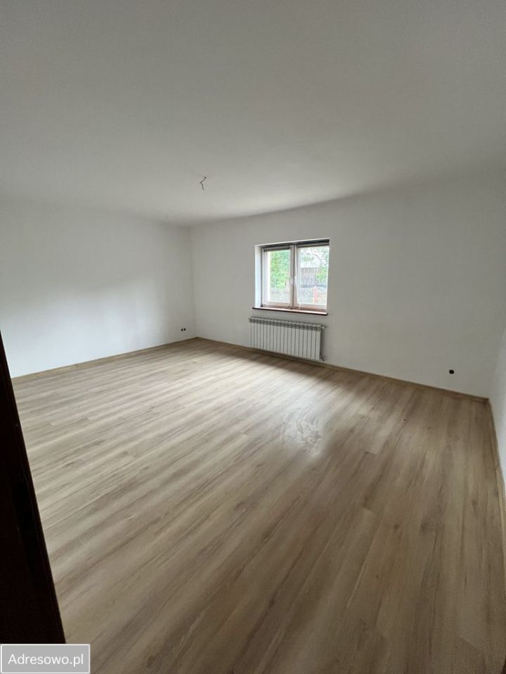 dom wolnostojący, 3 pokoje Trudna. Zdjęcie 11