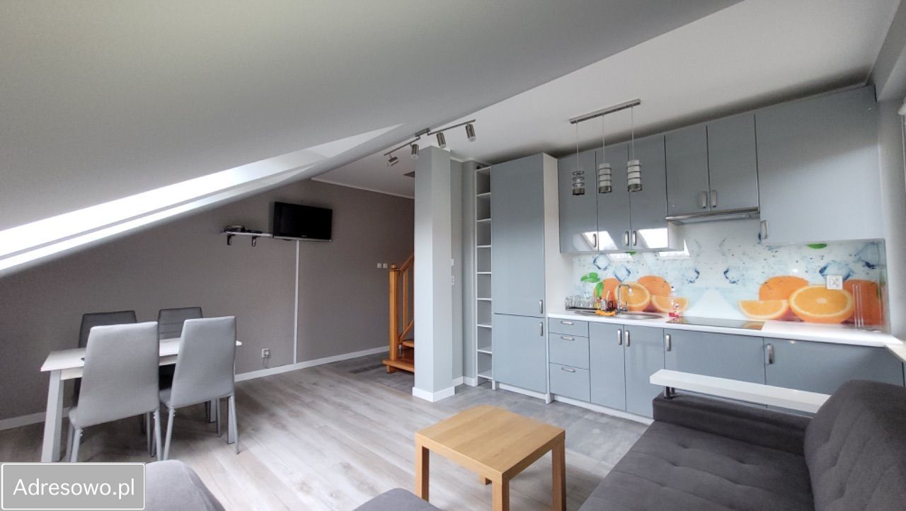 Mieszkanie 3-pokojowe Krynica Morska, ul. Niska. Zdjęcie 2