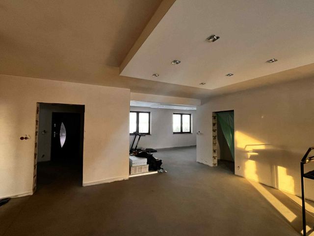 dom wolnostojący, 10 pokoi Zalesie. Zdjęcie 9