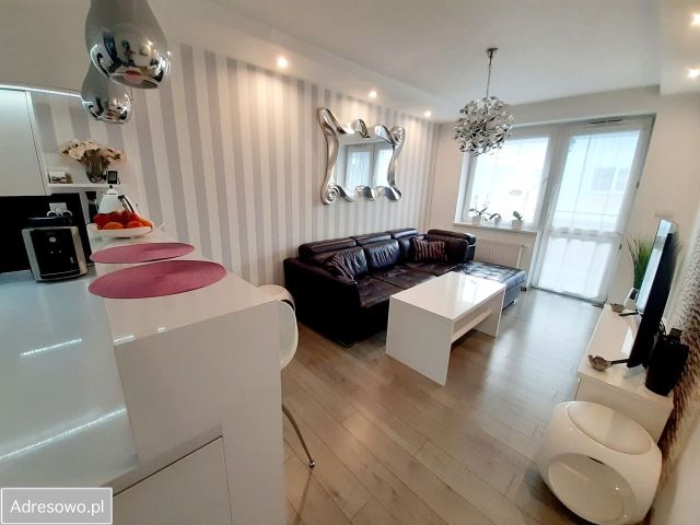 Mieszkanie 3-pokojowe Tarnów Chyszów, ul. Henryka Wieniawskiego. Zdjęcie 1