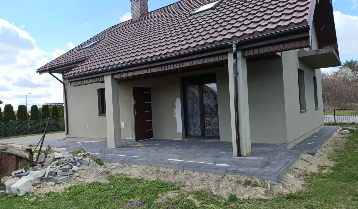 dom wolnostojący Adamów