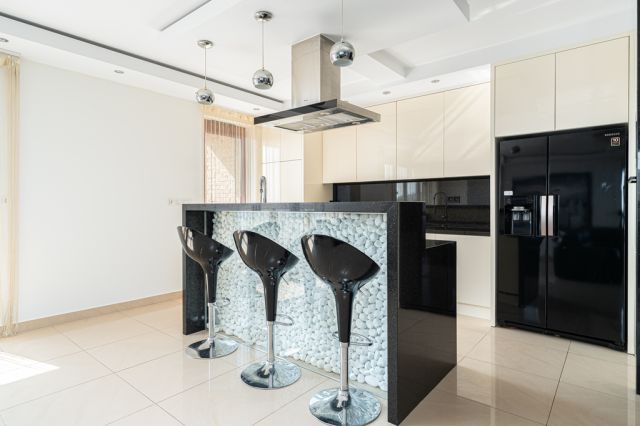 Mieszkanie 4-pokojowe Warszawa Mokotów, al. Wyścigowa. Zdjęcie 4