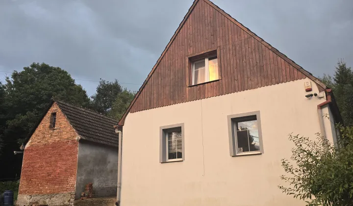 dom wolnostojący, 5 pokoi Komarno, Komarno