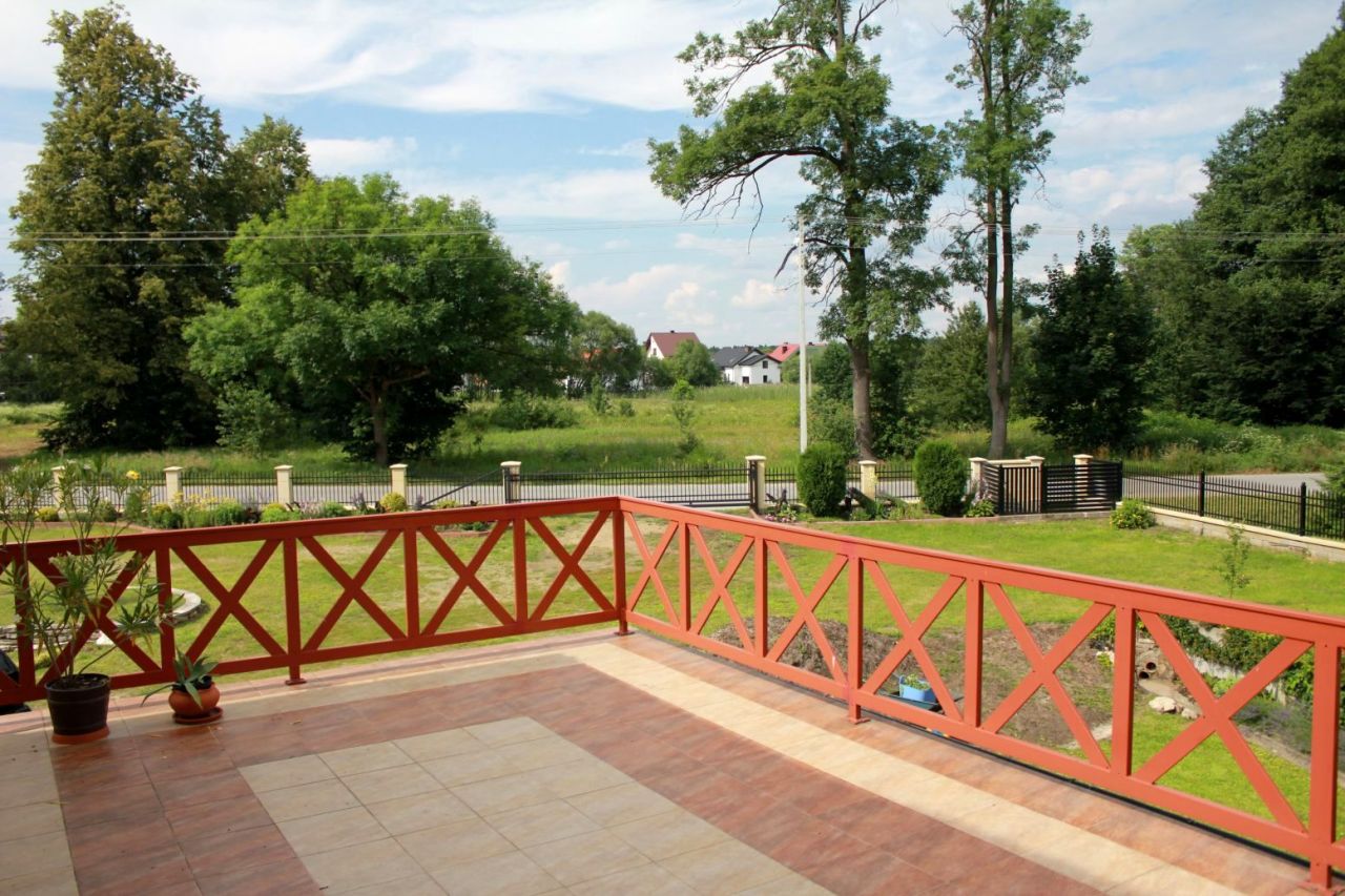 dworek, 11 pokoi Fałków. Zdjęcie 7