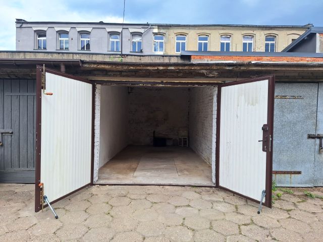 Garaż/miejsce parkingowe Zgierz, ul. gen. Henryka Dąbrowskiego. Zdjęcie 1
