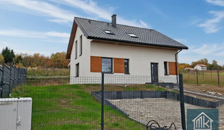 dom wolnostojący, 5 pokoi Łazany