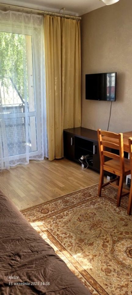 Mieszkanie 1-pokojowe Kielce Szydłówek. Zdjęcie 1