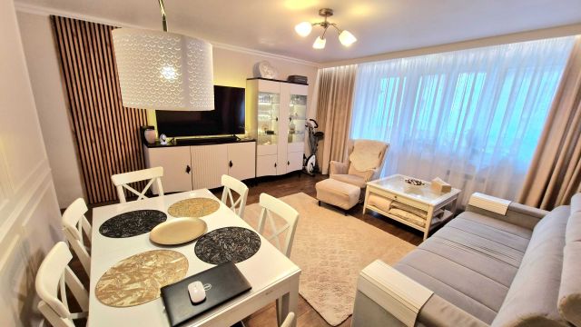 Mieszkanie 3-pokojowe Łomża, ul. Przykoszarowa. Zdjęcie 1