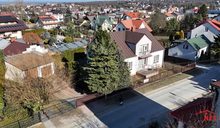 dom wolnostojący, 8 pokoi Busko-Zdrój, ul. Stefana Żeromskiego