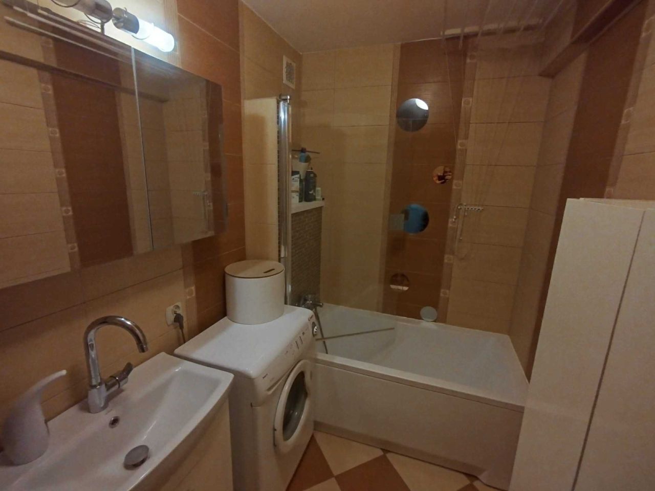 Mieszkanie 3-pokojowe Bełchatów, os. Dolnośląskie. Zdjęcie 3