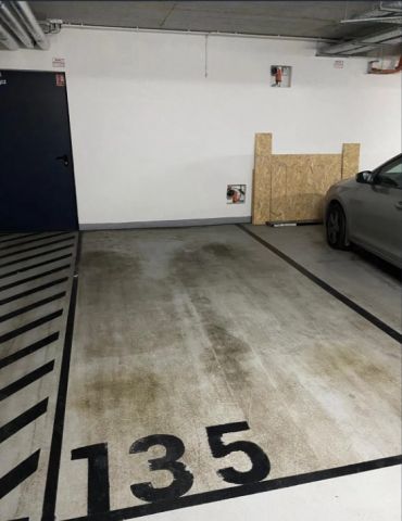 Garaż/miejsce parkingowe Kraków Płaszów, ul. Saska. Zdjęcie 1