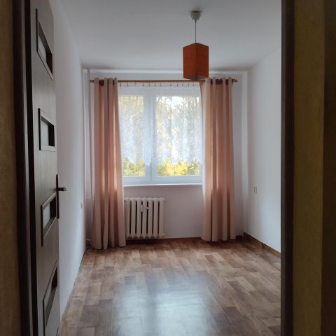 Mieszkanie 3-pokojowe Jarocin, ul. Kasztanowa. Zdjęcie 1