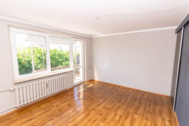 Mieszkanie 3-pokojowe Ostrowiec Świętokrzyski, os. Ogrody. Zdjęcie 3