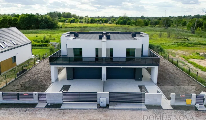 bliźniak, 5 pokoi Mościska