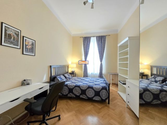 Mieszkanie 4-pokojowe Kraków Stare Miasto, ul. Szlak. Zdjęcie 3