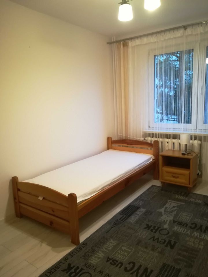 Mieszkanie 3-pokojowe Krosno, ul. Armii Krajowej. Zdjęcie 2