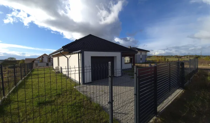 dom wolnostojący, 4 pokoje Siedliska, ul. Bajeczna