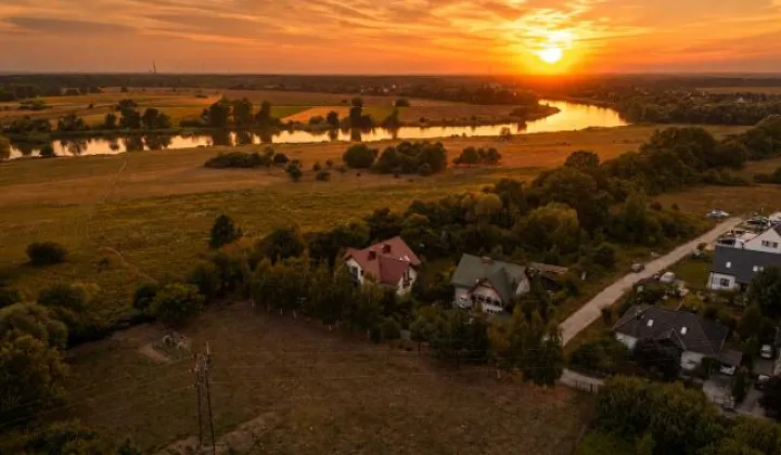 dom wolnostojący, 6 pokoi Czernica, ul. Mikołaja Reja