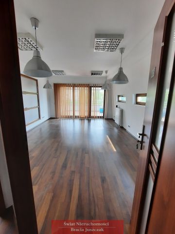 Biuro Wrocław Południe, pl. Powstańców Śląskich. Zdjęcie 3