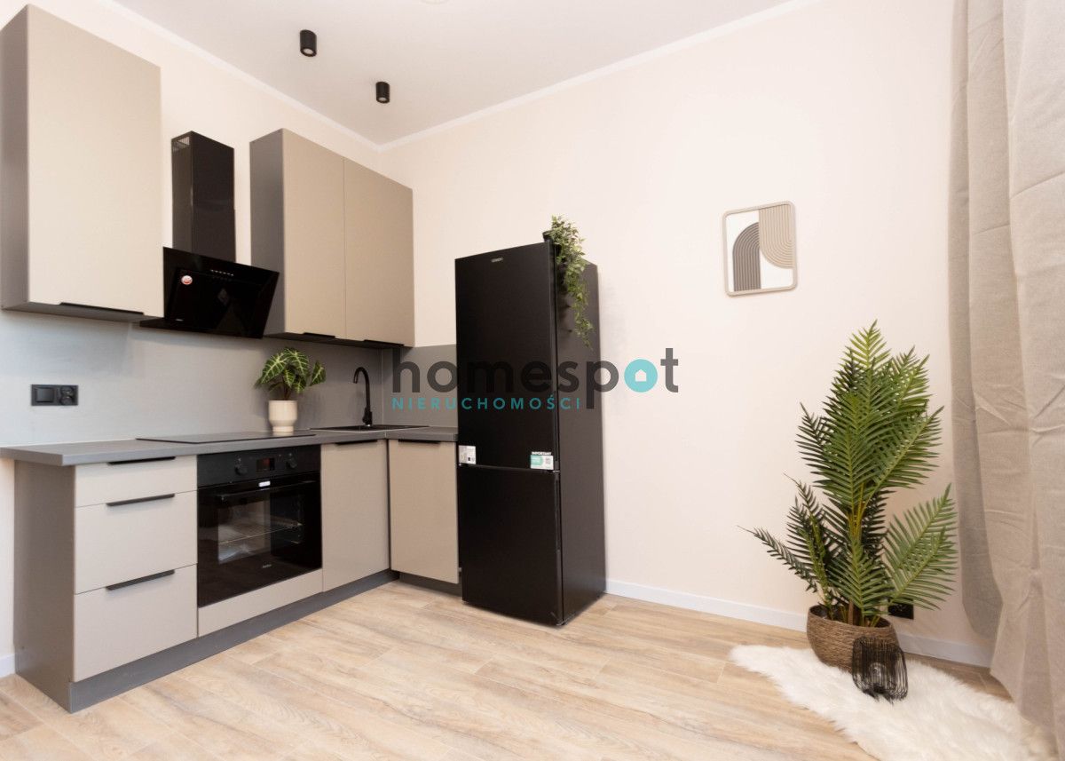 Mieszkanie 3-pokojowe Poznań Łazarz, ul. Marcelego Mottego. Zdjęcie 2