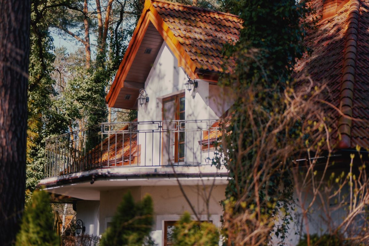 dom wolnostojący, 7 pokoi Podkowa Leśna, ul. Wiewiórek