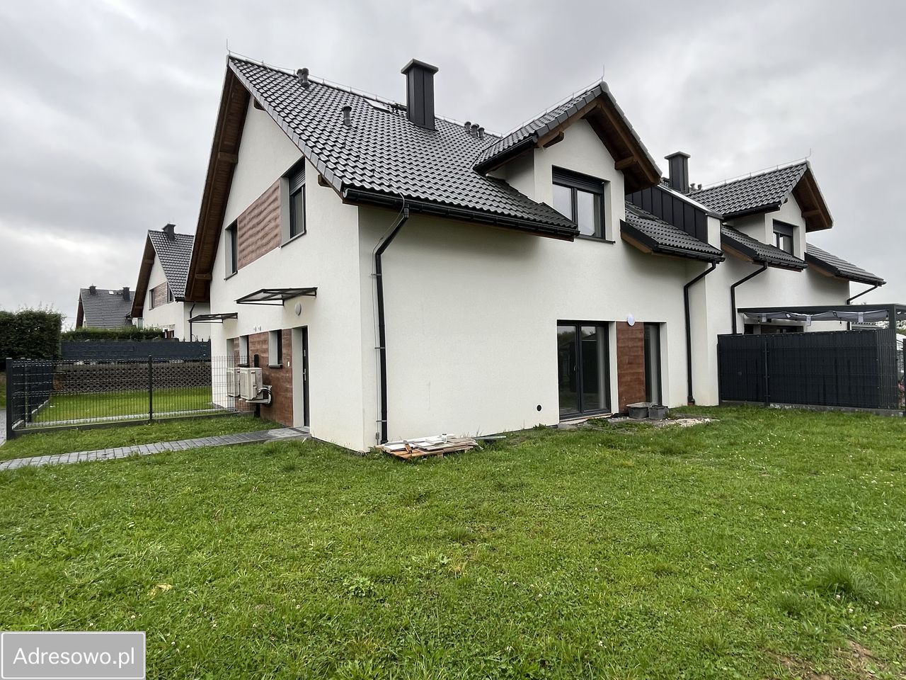 dom szeregowy, 3 pokoje Lipowa