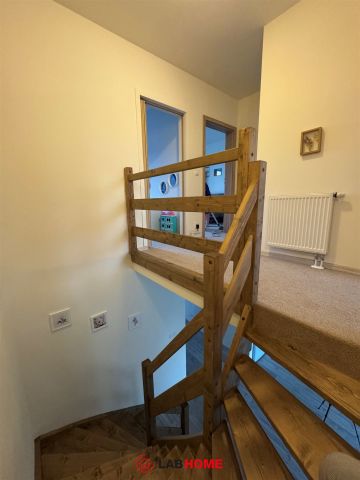 dom szeregowy, 5 pokoi Tomice, ul. Dworska. Zdjęcie 9