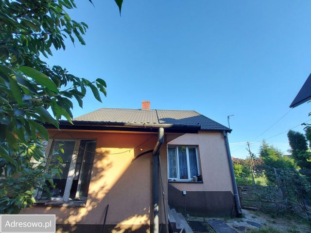 dom wolnostojący, 2 pokoje Małogoszcz, ul. Warszawska. Zdjęcie 1