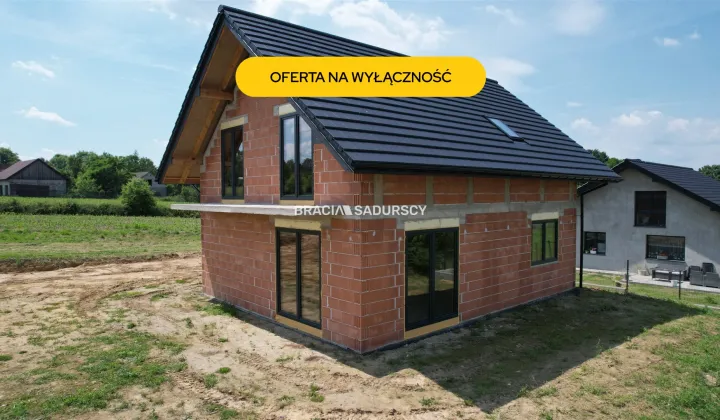 dom wolnostojący, 5 pokoi Brzezinka, ul. Dolna