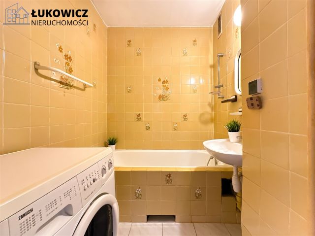 Mieszkanie 3-pokojowe Bielsko-Biała Osiedle Karpackie. Zdjęcie 16