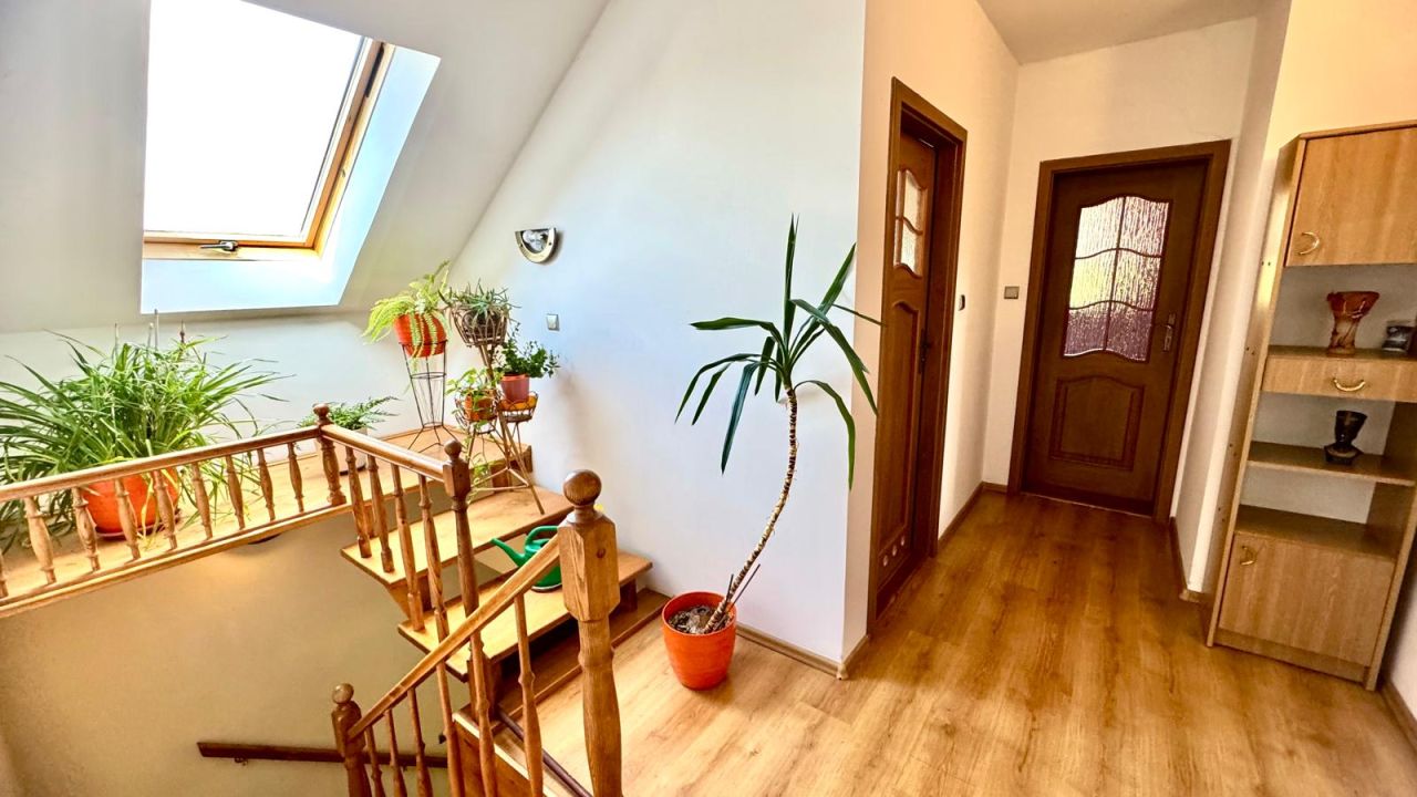 dom wolnostojący, 5 pokoi Wiśniowa. Zdjęcie 6