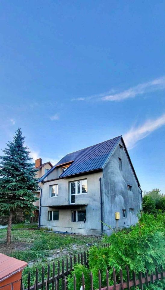 dom wolnostojący Staszów, ul. Juliusza Słowackiego. Zdjęcie 1