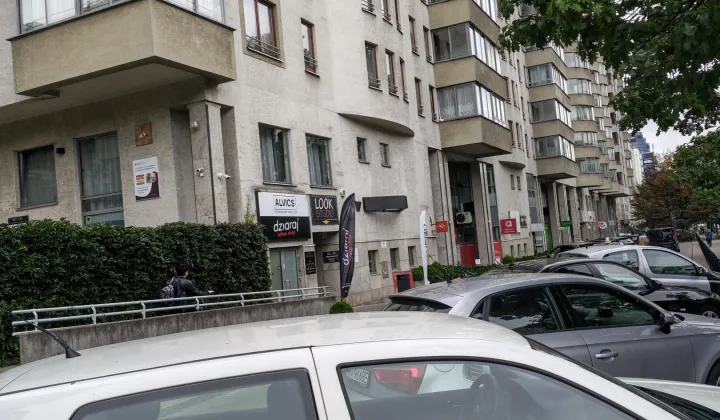Lokal Warszawa Wola, al. Jana Pawła II