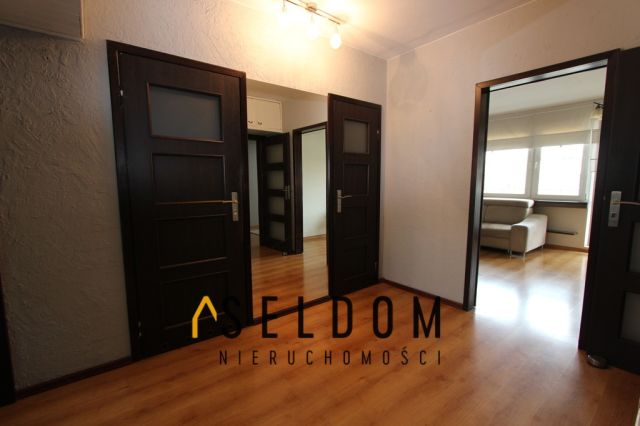 Mieszkanie 3-pokojowe Turek, os. Wyzwolenia. Zdjęcie 4