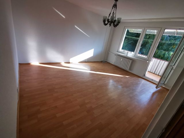 Mieszkanie 3-pokojowe Łęczna. Zdjęcie 1