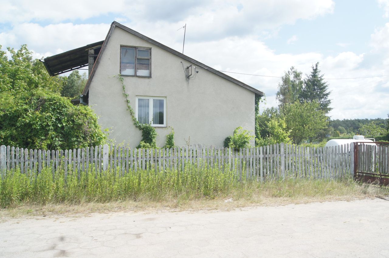 dom wolnostojący, 3 pokoje Bierzewice. Zdjęcie 2