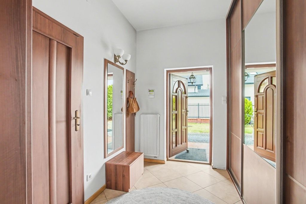 dom wolnostojący, 6 pokoi Borzęcin Mały, ul. Kosmowska. Zdjęcie 34