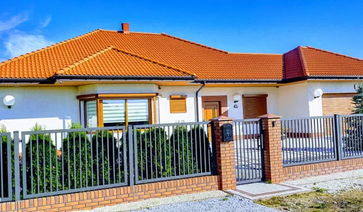 dom wolnostojący, 4 pokoje Wiączyń Dolny, Wiączyń Dolny