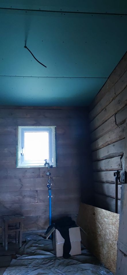 dom wolnostojący, 2 pokoje Zynie. Zdjęcie 10