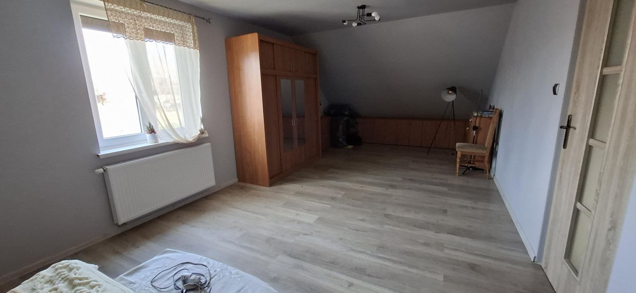 dom wolnostojący, 4 pokoje Rozbórz Długi. Zdjęcie 14