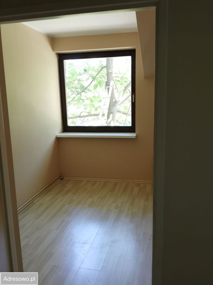 dom wolnostojący, 7 pokoi Popów. Zdjęcie 10