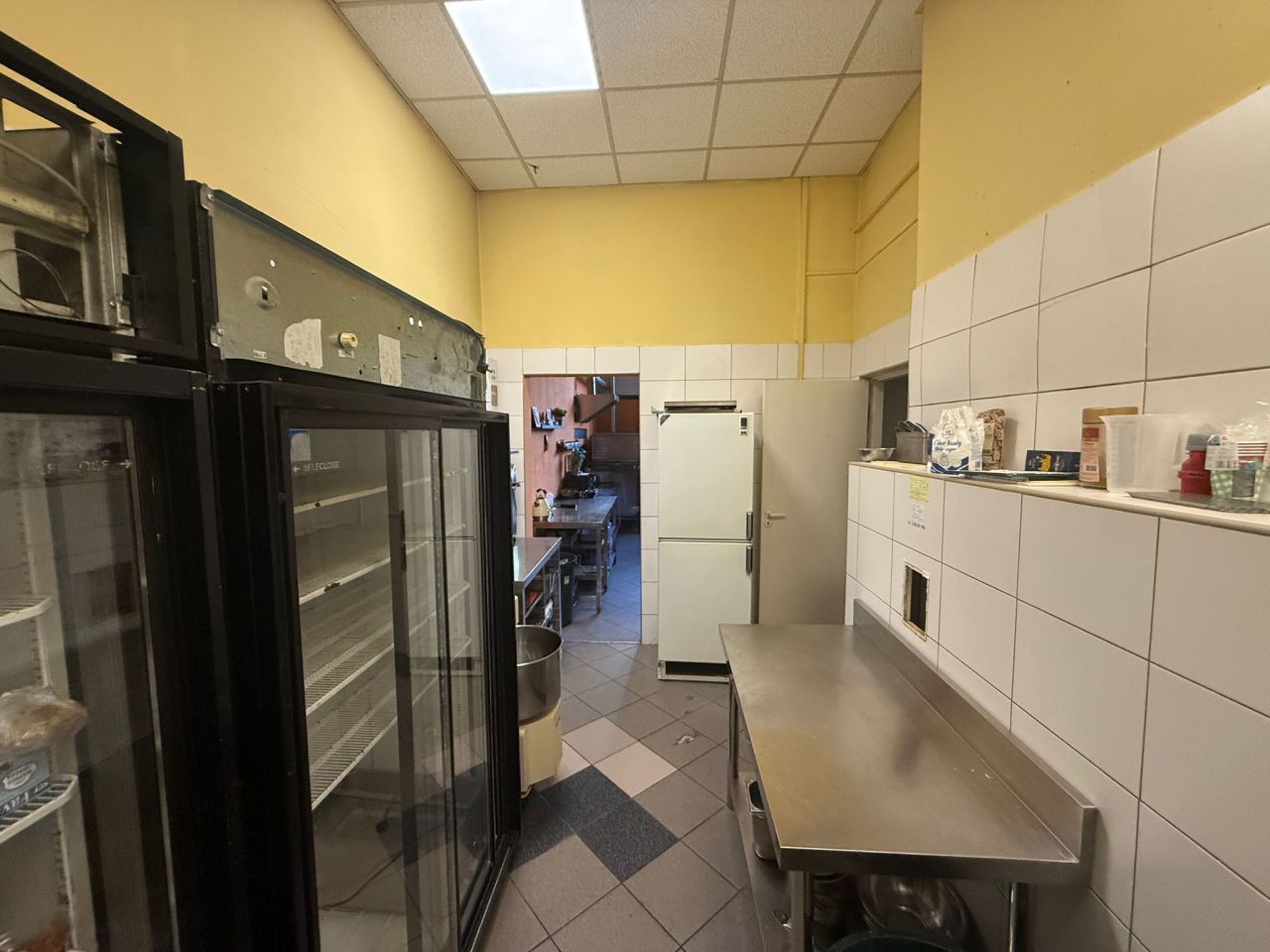 Lokal Poznań Winogrady, os. Przyjaźni. Zdjęcie 6