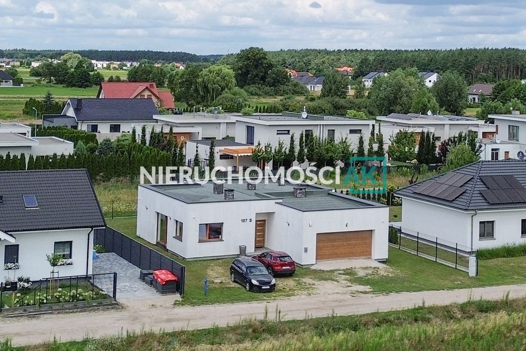 dom wolnostojący, 4 pokoje Daszewice. Zdjęcie 1