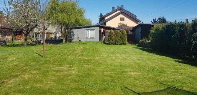 Działka rod Zduńska Wola, ul. Bolesława Leśmiana. Zdjęcie 1