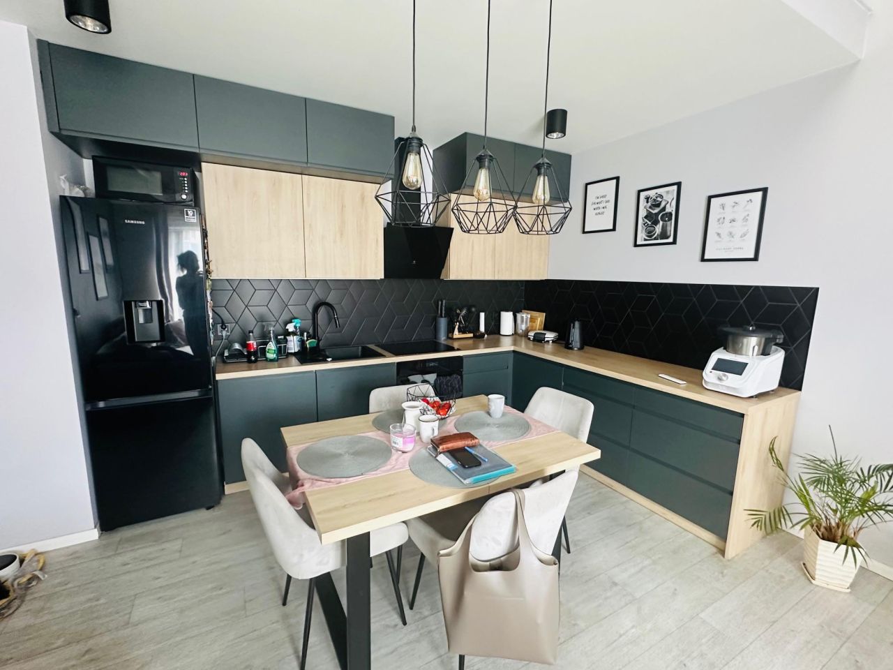 Mieszkanie 4-pokojowe Wrocław Maślice, ul. Bogatyńska. Zdjęcie 2