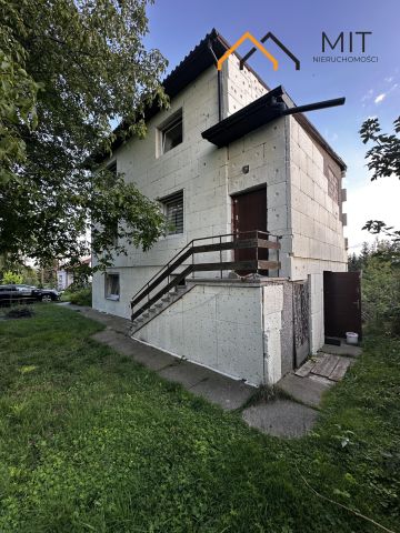 dom wolnostojący, 8 pokoi Rzeszów Baranówka, ul. Zwięczycka. Zdjęcie 1