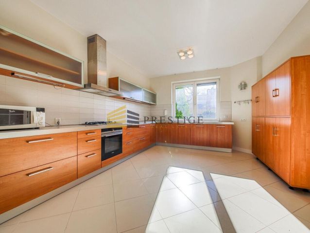 bliźniak, 8 pokoi Konstancin-Jeziorna, ul. Willowa. Zdjęcie 5