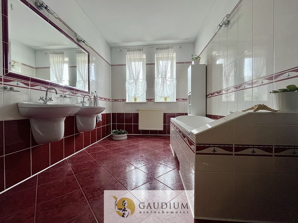 dom wolnostojący, 7 pokoi Bytonia, os. Zielone. Zdjęcie 23