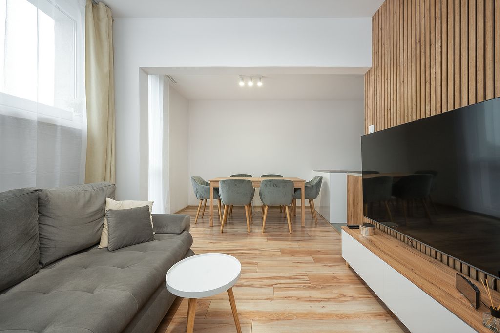 Mieszkanie 2-pokojowe Łódź Dąbrowa, rondo Władysława Broniewskiego. Zdjęcie 2