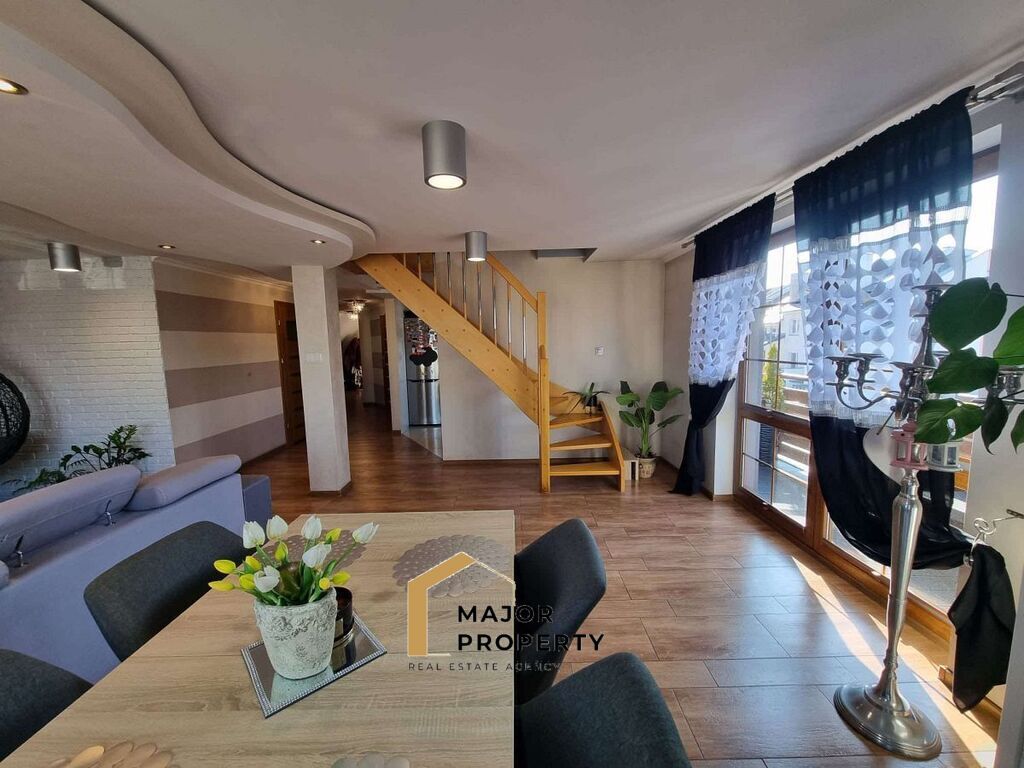 dom wolnostojący, 6 pokoi Świnoujście. Zdjęcie 1